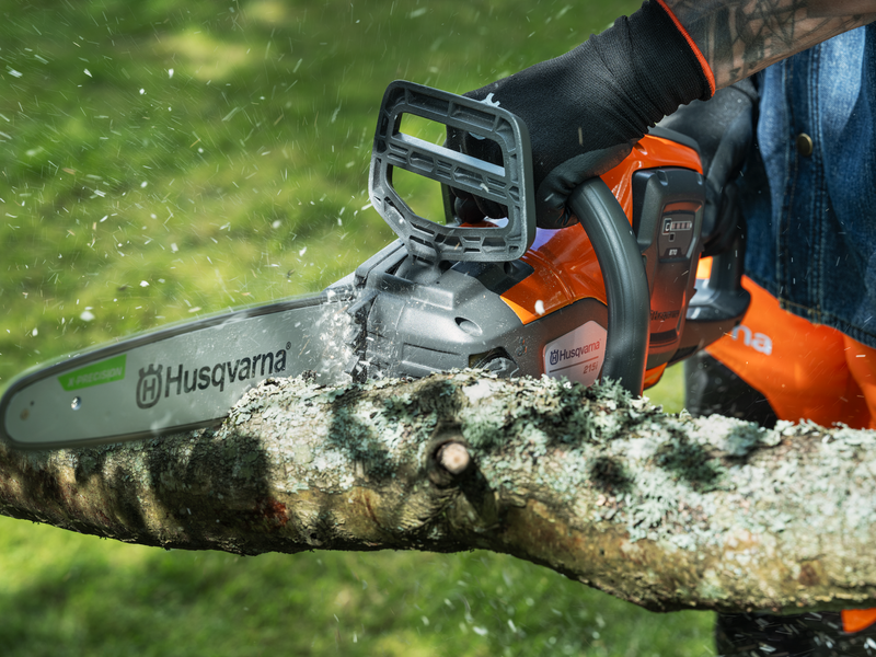 Пила Husqvarna 215i без АКБ та ЗП 970792002 фото